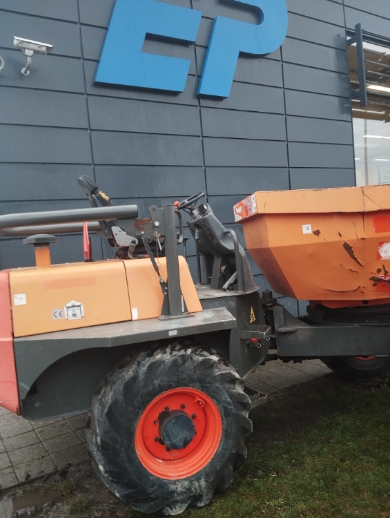 Ausa D600APG, Brugt dumper