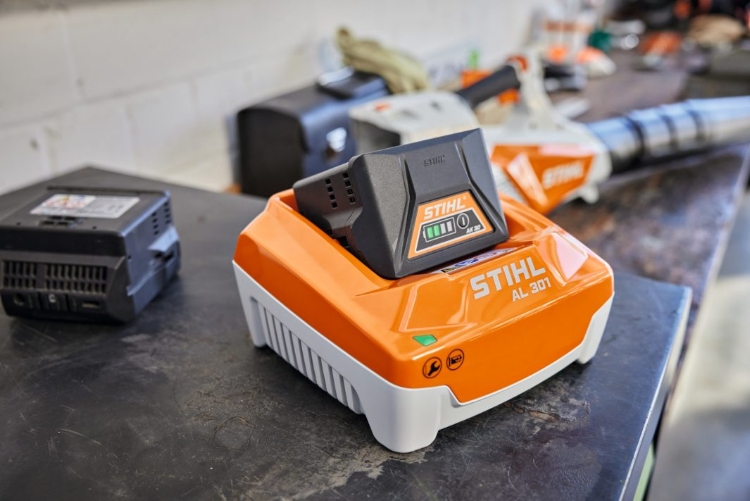 STIHL Hurtiglader AL 301