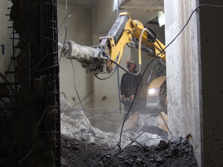 Brokk 400D, Nedbrydningsrobot