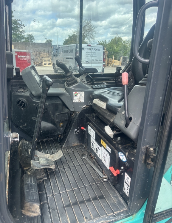 Kobelco SK18-1E, Brugt minigraver