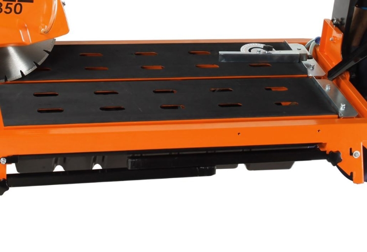 Gölz GS350, Skærebord