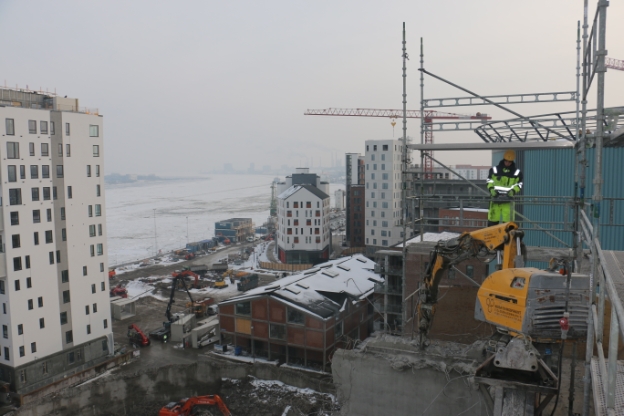 Nedrivning af Aalborg Midtby med nedbrydningsrobotten Brokk 180