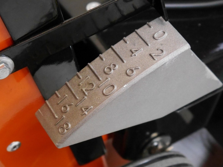 Gölz FS125E, Fugeskæremaskine