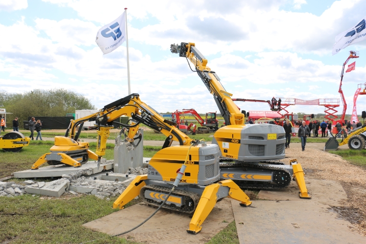 Brokk 160, Nedbrydningsrobot