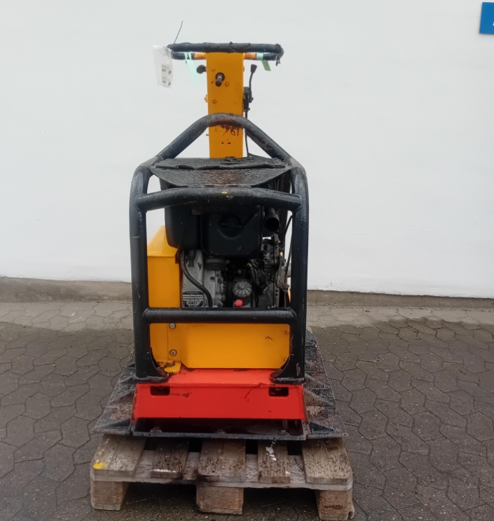 Dynapac LG500, Brugt pladevibrator